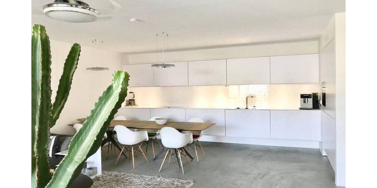 Etagenwohnung Stuttgart Mitte - 3 Zimmer, 105 m&sup2;, 2.200&euro; | Angebot:26840391