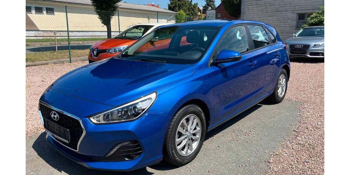 Hyundai i30 82.000 km 11.500 &euro; Gotha 99867