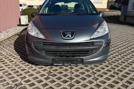 Peugeot 207 130.000 km 2.900 &euro; Engelsbrand 75331