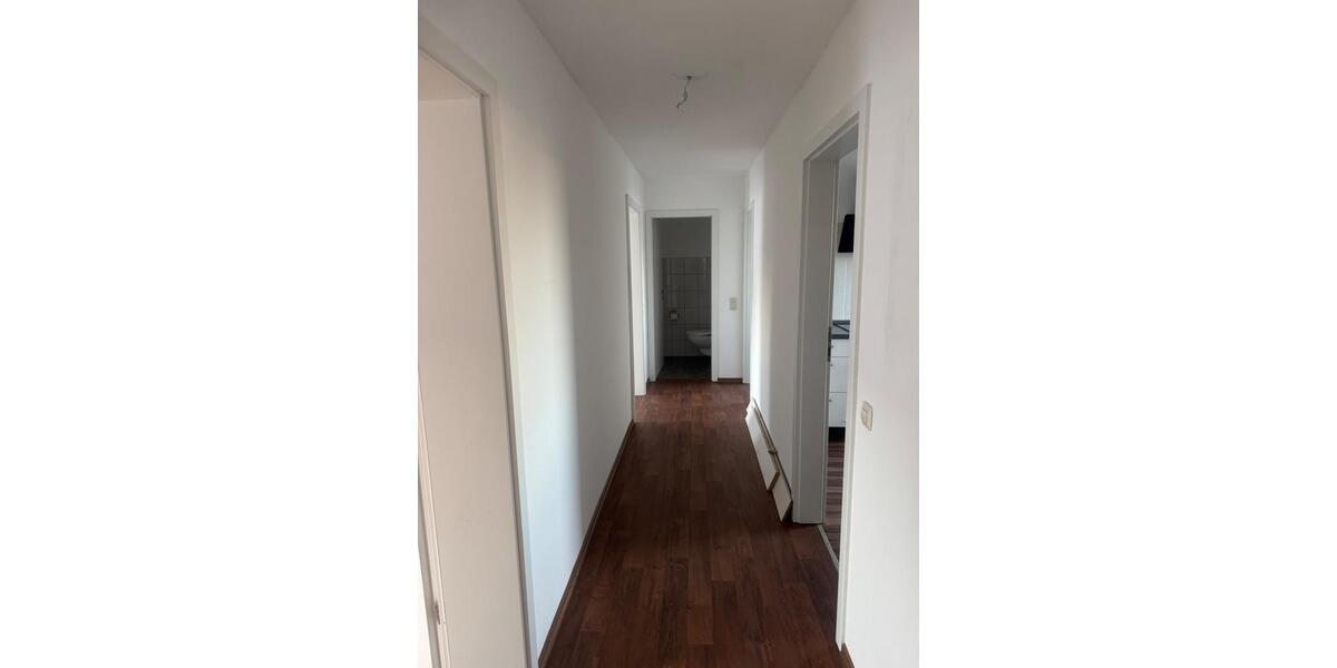 Dachgeschoßwohnung Günzburg - 4 Zimmer, 82 m&sup2;, 770&euro; | Angebot:26708616