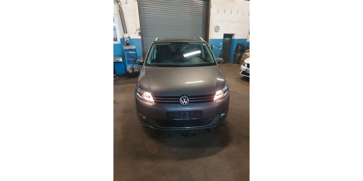 VW Touran 146.000 km 6.400 &euro; Lampertheim 68623