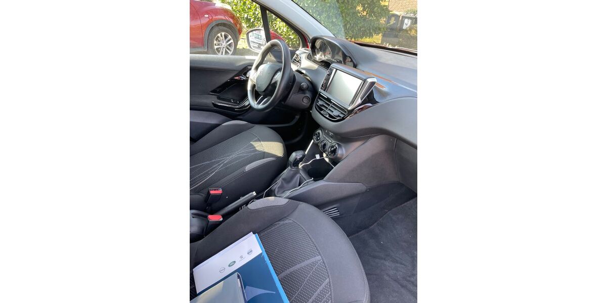 Peugeot 208 167.000 km 3.500 &euro; Bottrop 46244