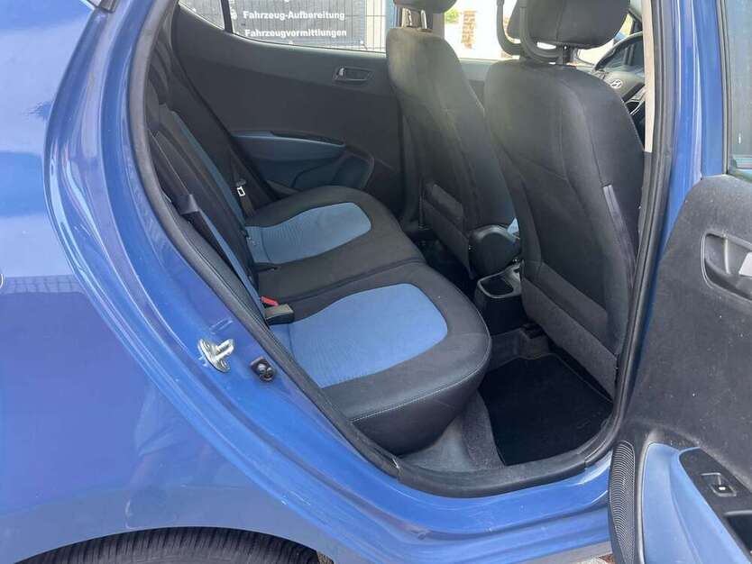 i10