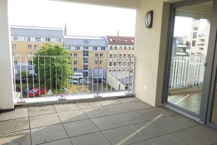 Familienfreundliche 4-Zi. Whg. m. 2 Bädern, großem Balkon, Parkett, FBH, TG -Stellplatz! 4 zimmer