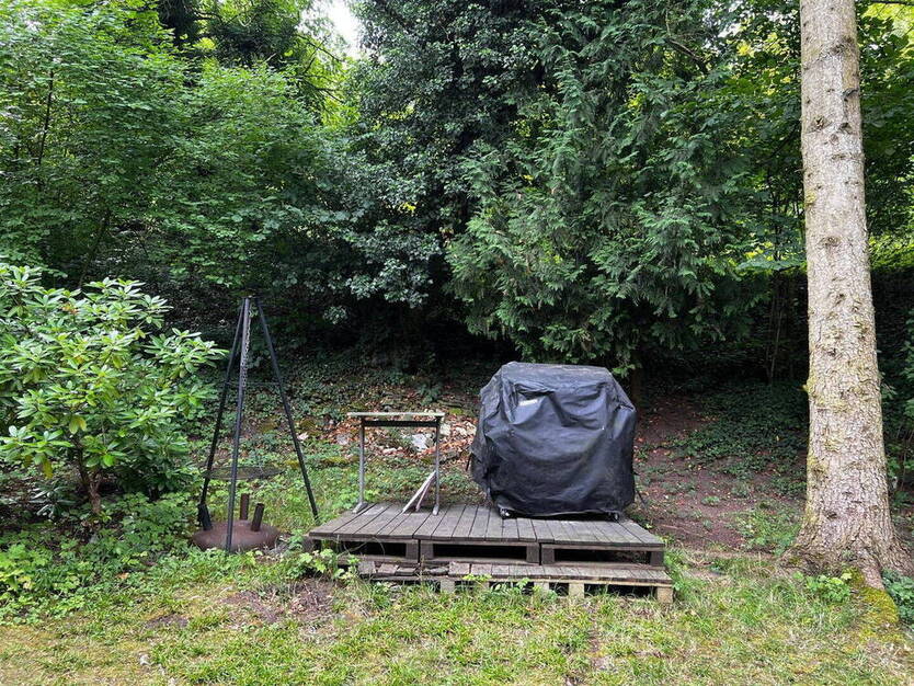 Grüne Oase in Gerlingen: Gartengrundstück (1.967 m²) mit Hütte, Wasser & viel Platz