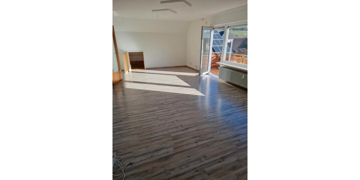 Dachgeschoßwohnung Müllheim - 3 Zimmer, 87 m&sup2;, 329.000&euro; | Angebot:26407438