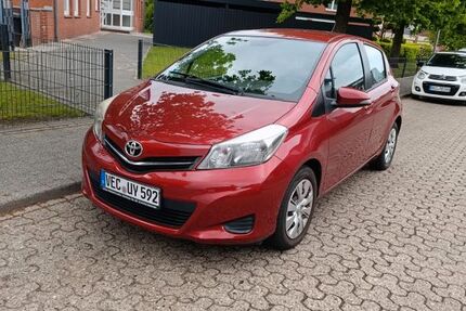 Toyota Yaris 101.000 km 5.600 &euro; Lohne (Oldenburg) 49393