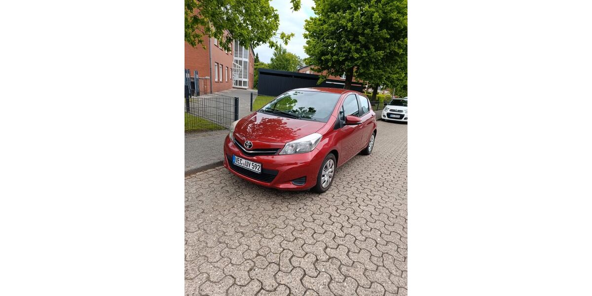 Toyota Yaris 101.000 km 5.600 &euro; Lohne (Oldenburg) 49393