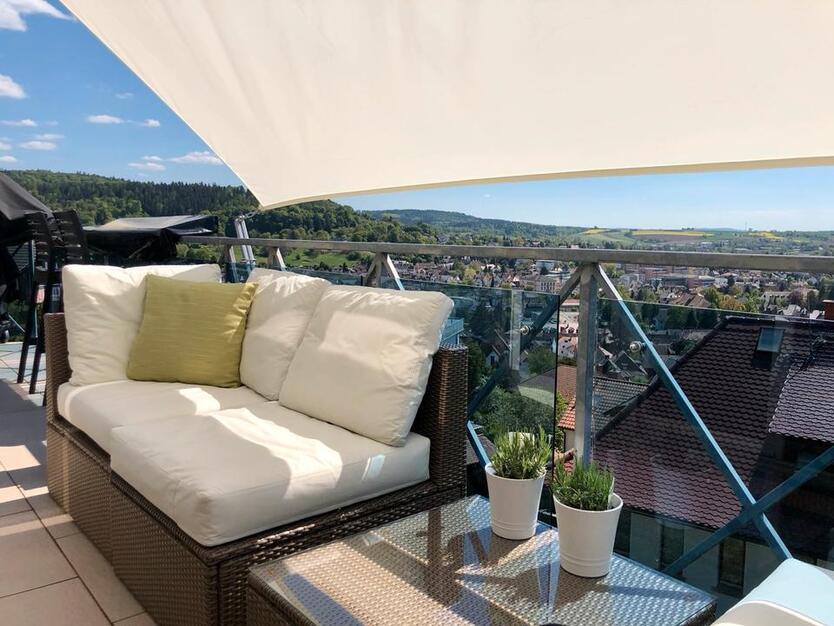 Traumhafte 8-Zimmer-Wohnung mit Galerie und Blick über Büdingen