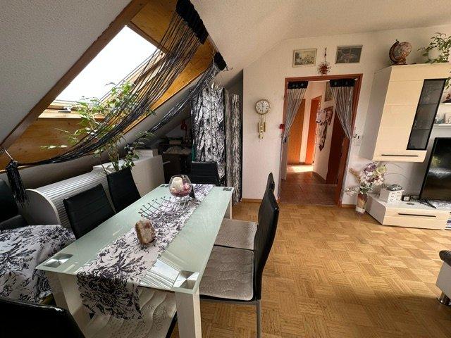 Dachgeschoßwohnung Singen (Hohentwiel) - 2 Zimmer, 47 m&sup2;, 128.000&euro; | Angebot:26606974