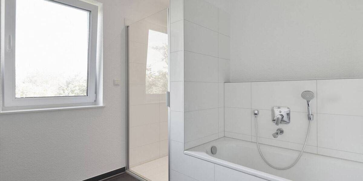Etagenwohnung Achim Bierden - 3 Zimmer, 93 m&sup2;, 1.395&euro; | Angebot:26851895