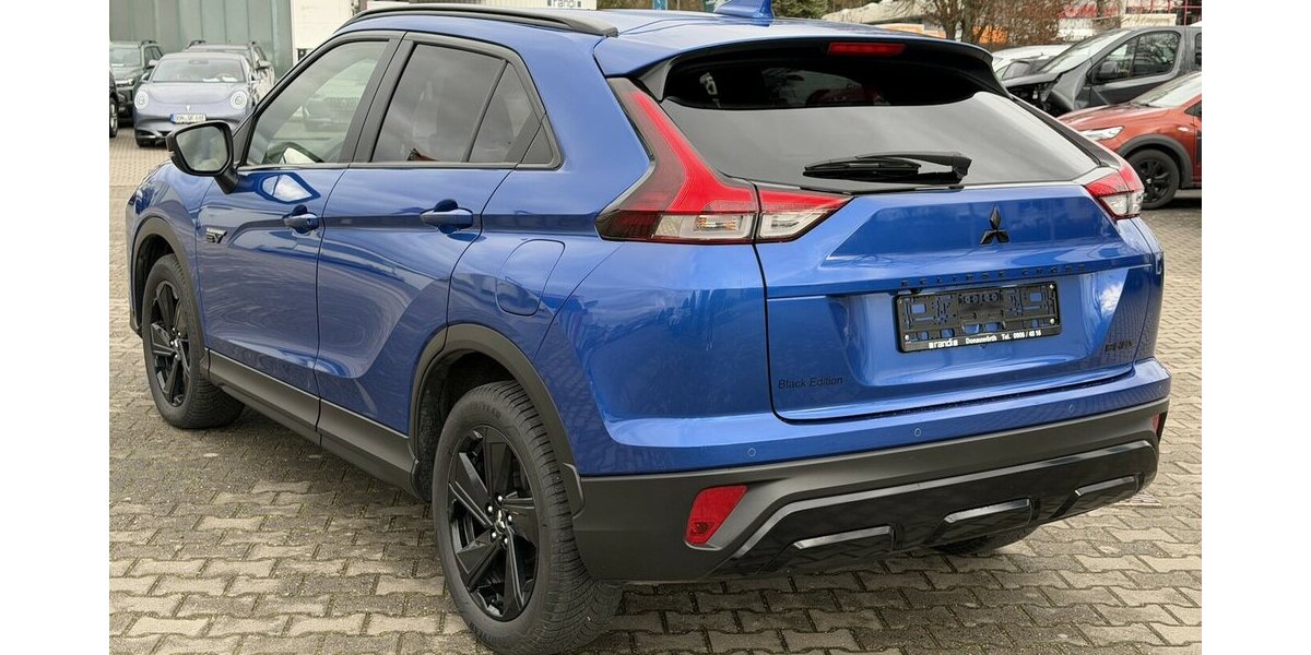 Mitsubishi Eclipse Cross Plus Select Black Hybrid 4WD 15.700 km 26.480 &euro; Donauwörth 86609