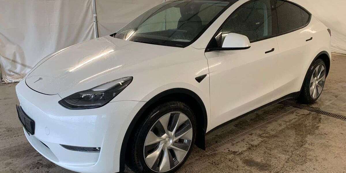 Tesla Model Y 121.244 km 28.350 &euro; Herges-Hallenberg 98587