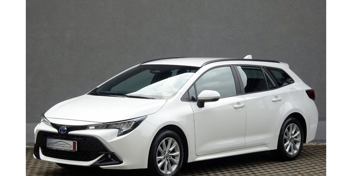 Toyota Corolla 28.523 km 25.980 € Burgstädt 09217