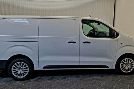 Opel Vivaro 37.000 km 18.900 &euro; Bad Lippspringe 33175