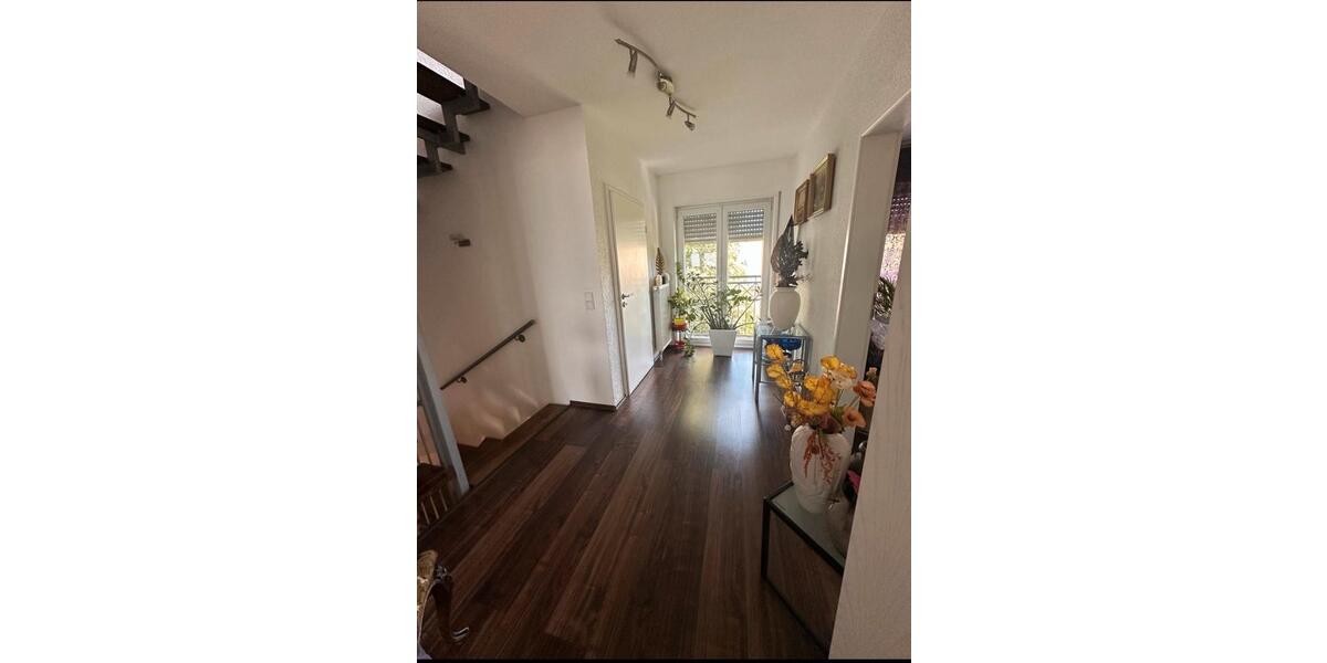 Doppelhaushelfte mit kl. Terrasse in Riedstadt Wolfskehlen zimmer