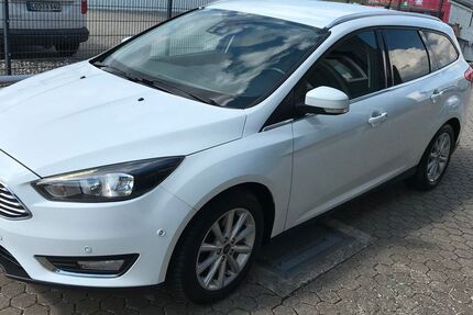 Ford Focus 124.500 km 8.989 &euro; Broderstorf / Rostock 18184
