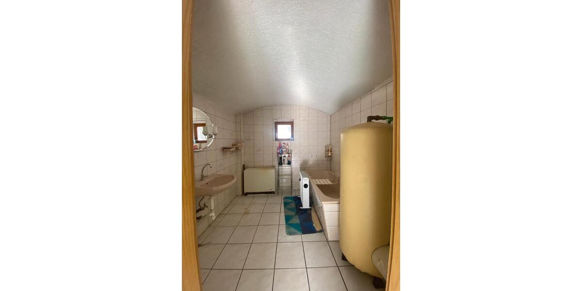 Einfamilienhaus Ebersbach - 5 Zimmer, 95 m&sup2;, 85.000&euro; | Angebot:26940795