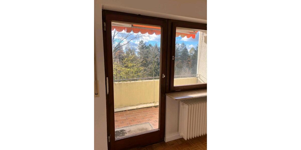 Helle großzügige 3 Zimmer Wohnung mit EBK WG geeignet 3 zimmer