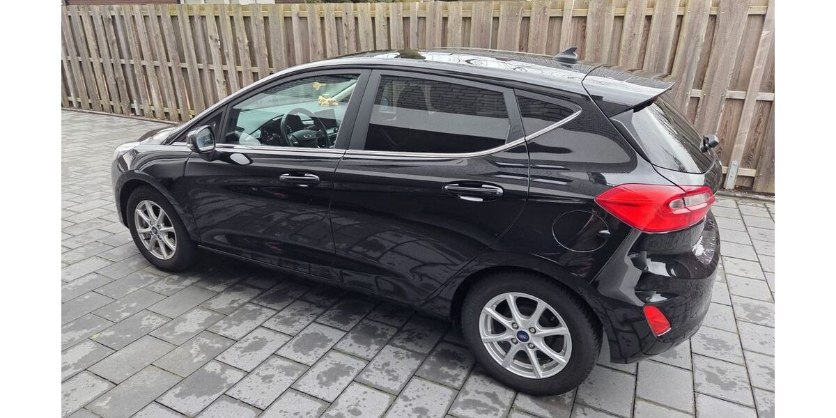 Ford Fiesta 129.400 km 8.100 &euro; Papenburg 26871