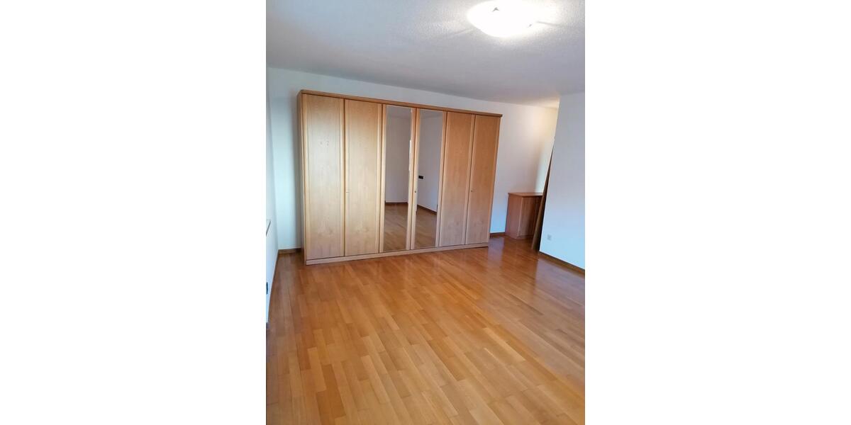 Einfamilienhaus Schweinfurt Bellevue - 2 Zimmer, 124 m&sup2;, 1.250&euro; | Angebot:26048186