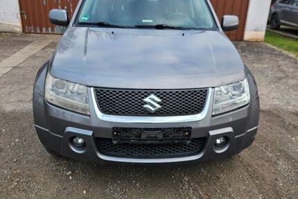 Suzuki Grand Vitara 129.000 km 2.700 &euro; Apolda 99510