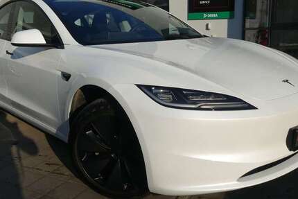 Tesla Model 3 13.843 km 35.800 &euro; Berlin 13156