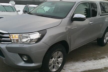 Toyota Hilux 176.000 km 23.999 &euro; Neddemin 17039