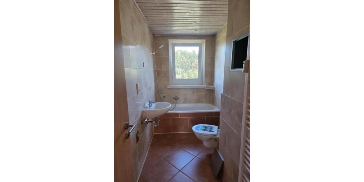 Etagenwohnung Roßwein - 3 Zimmer, 59 m&sup2;, 425&euro; | Angebot:26113109
