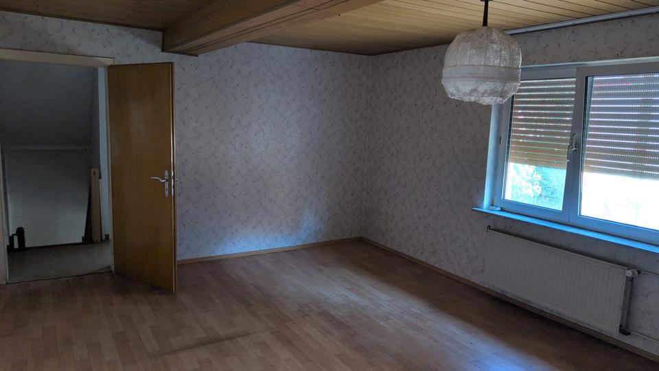 Bauernhaus, Landhaus Fritzlar - 8 Zimmer, 310 m&sup2;, 265.000&euro; | Angebot:27112563