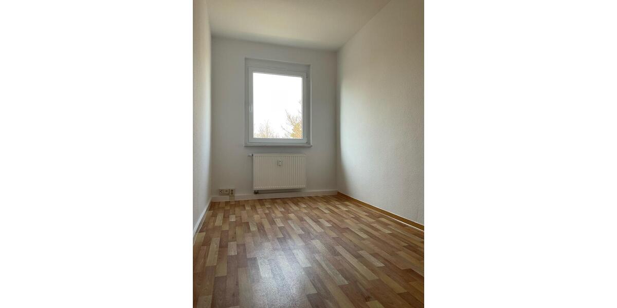 Etagenwohnung Bad Lauchstädt - 3 Zimmer, 58 m&sup2;, 379&euro; | Angebot:25417983
