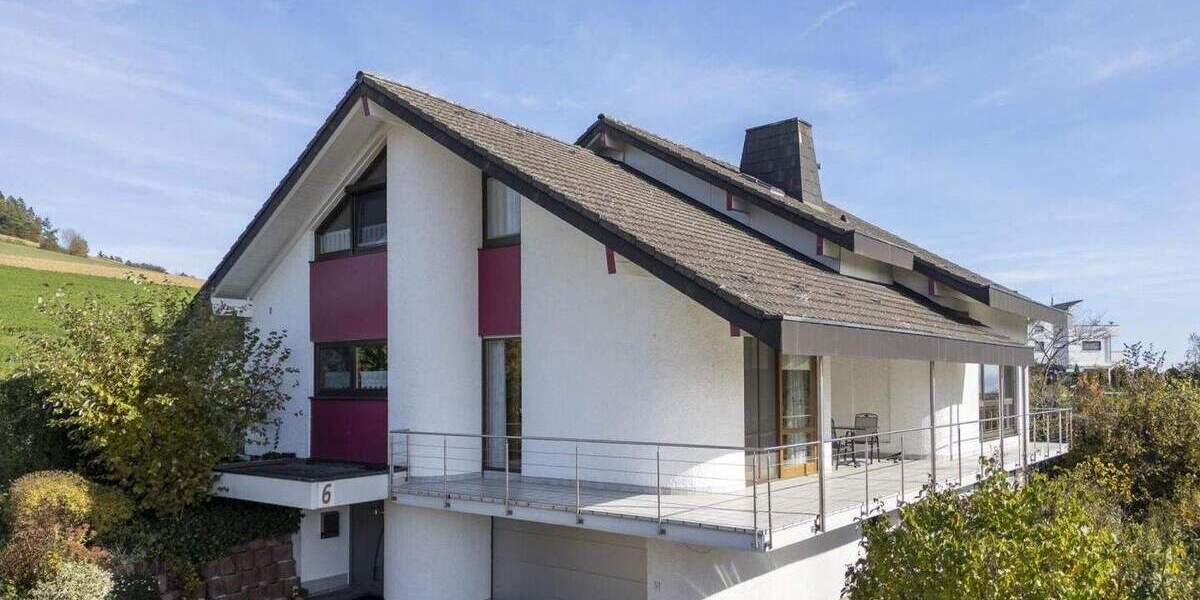 Einfamilienhaus Tengen - 8 Zimmer, 231 m&sup2;, 595.000&euro; | Angebot:25690110