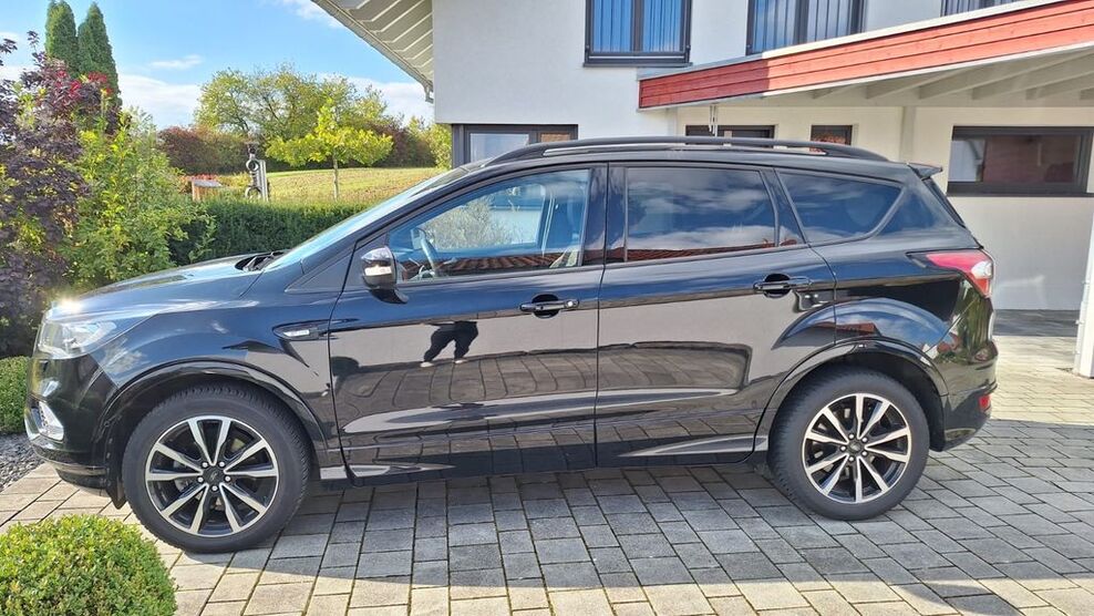 Ford Kuga 54.009 km 16.500 € Gammertingen 72501