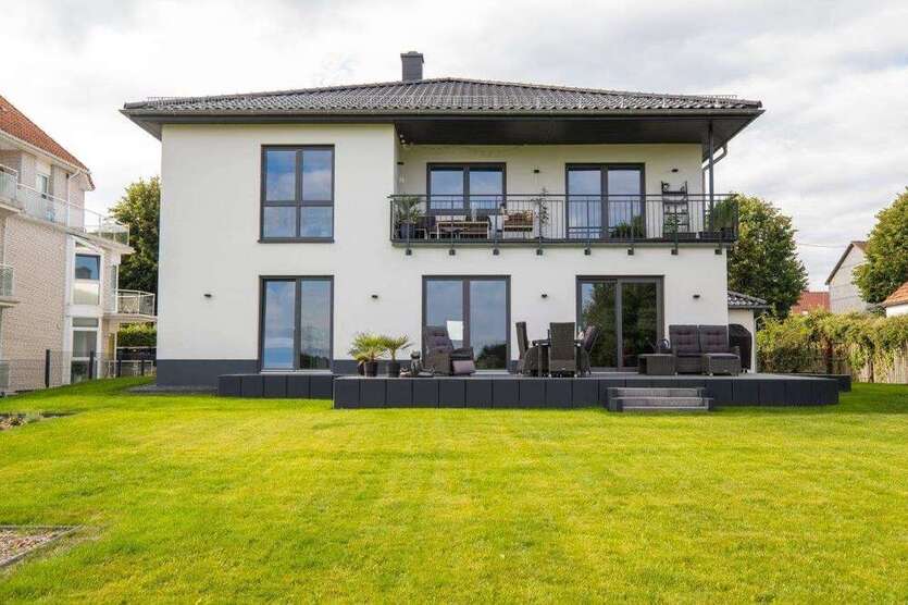 Haus zum Kaufen in Solingen 825.000 € 221 m²