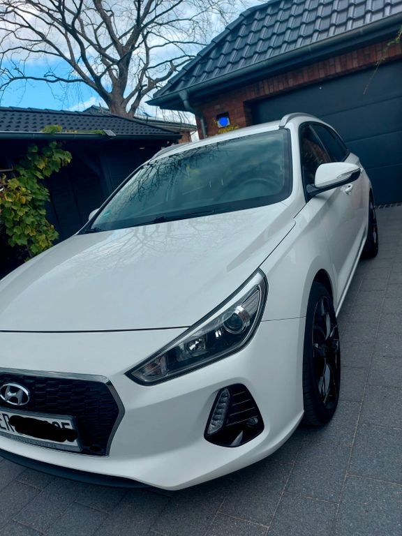 i30