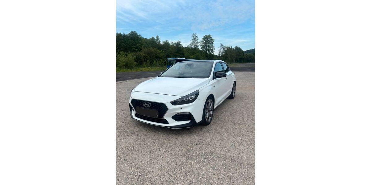 Hyundai i30 121.270 km 14.500 &euro; Prüm 54595