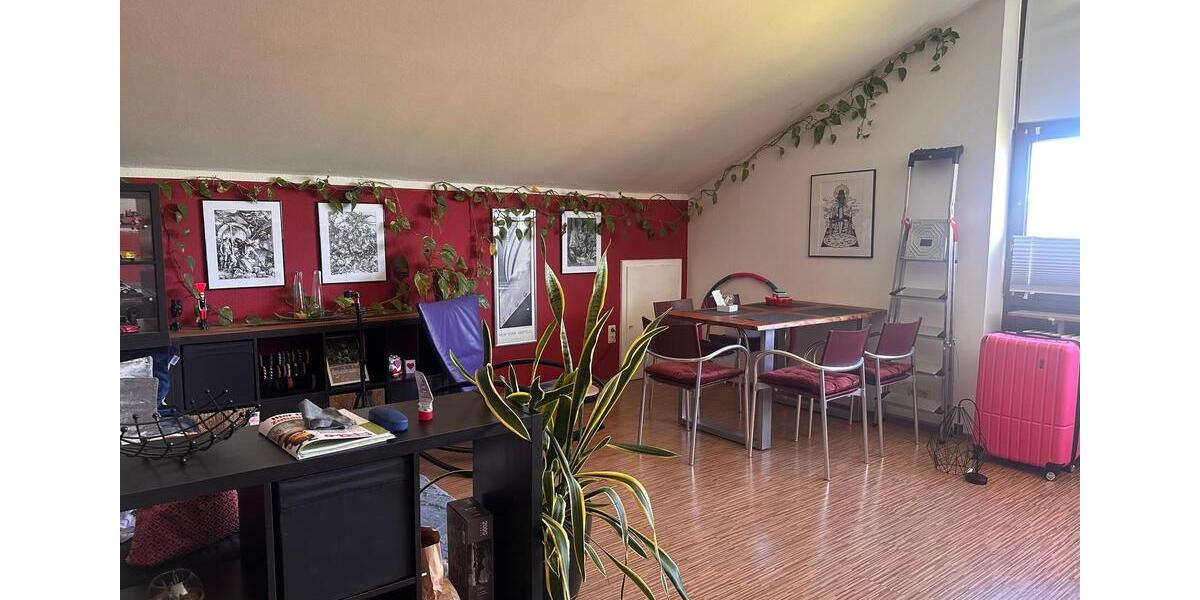 Dachgeschoßwohnung Bad Neustadt an der Saale - 2 Zimmer, 67 m&sup2;, 530&euro; | Angebot:26366355
