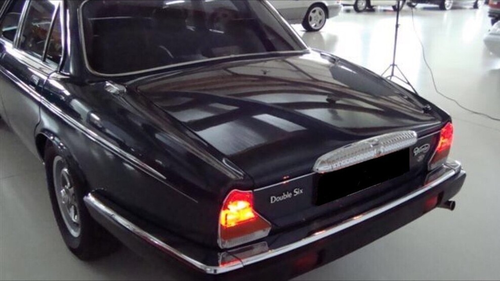 XJ12