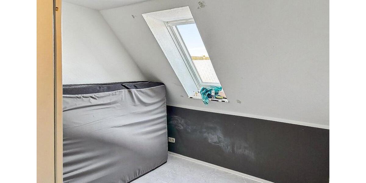 Dachgeschoßwohnung Neumünster Brachenfeld/Ruthenberg - 2 Zimmer, 44 m&sup2;, 375&euro; | Angebot:25438319