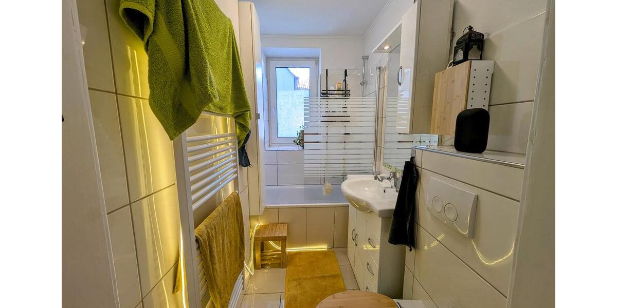 Etagenwohnung Lübeck Innenstadt - 4 Zimmer, 120 m&sup2;, 1.200&euro; | Angebot:25375217