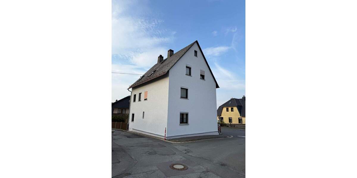 Mehrfamilienhaus, Wohnhaus Nordhalben - 6 Zimmer, 169 m&sup2;, 750&euro; | Angebot:25665892