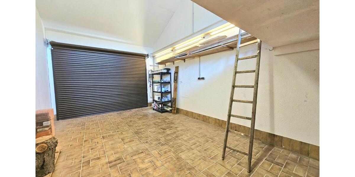 Mehrfamilienhaus, Wohnhaus Bad Soden-Salmünster Salmünster - 7.5 Zimmer, 310 m&sup2;, 2.750&euro; | Angebot:25656917