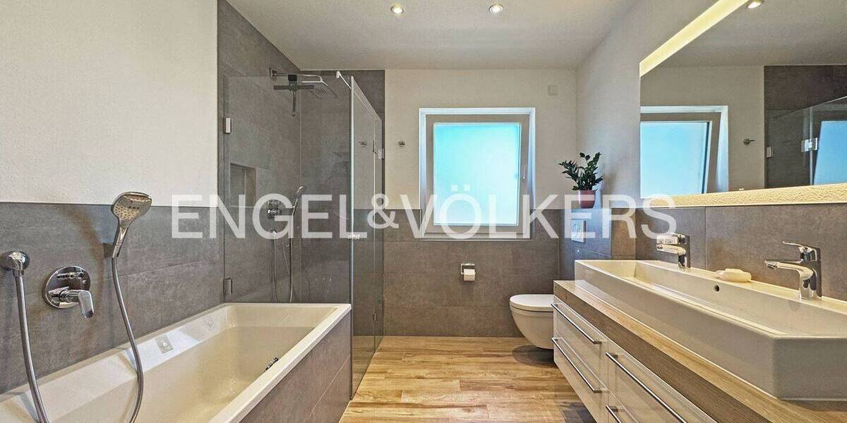 Etagenwohnung Friedberg (Hessen) Friedberg - 3 Zimmer, 96 m&sup2;, 495.000&euro; | Angebot:26291158