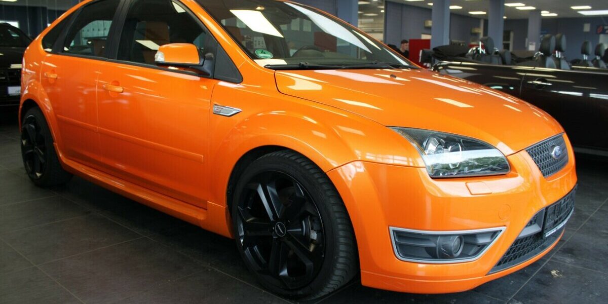 Ford Focus 2.5 MK2 ST - Recaro - SHZ -Navi - 96.133 km 12.980 € Euskirchen 53881