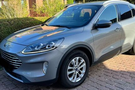 Ford Kuga 104.000 km 16.800 &euro; Süsel 23701