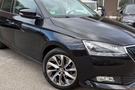 Skoda Fabia 93.700 km 11.980 &euro; Düsseldorf 40549