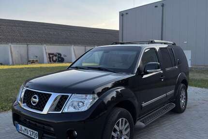 Nissan Pathfinder 250.403 km 10.000 &euro; Grenzach-Wyhlen 79639