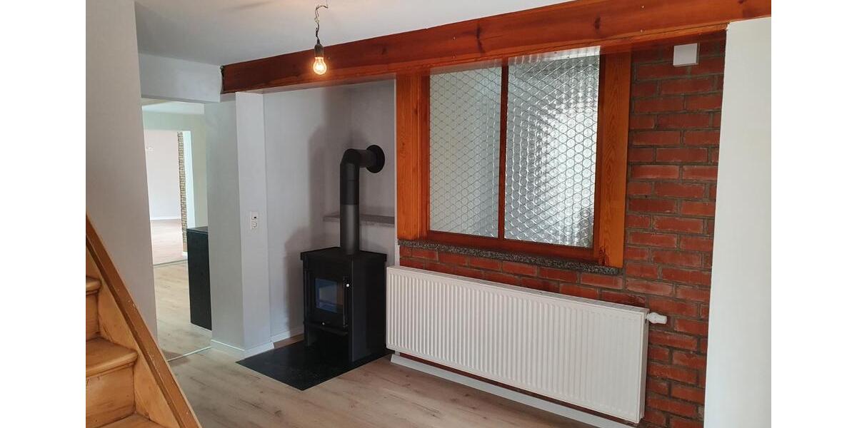 Einfamilienhaus Ruhla - 6 Zimmer, 180 m&sup2;, 950&euro; | Angebot:25608035