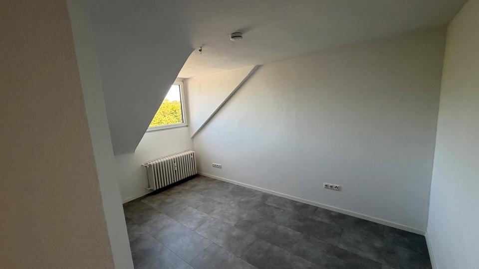 Dachgeschoßwohnung Alpen - 3 Zimmer, 68 m&sup2;, 850&euro; | Angebot:26326005