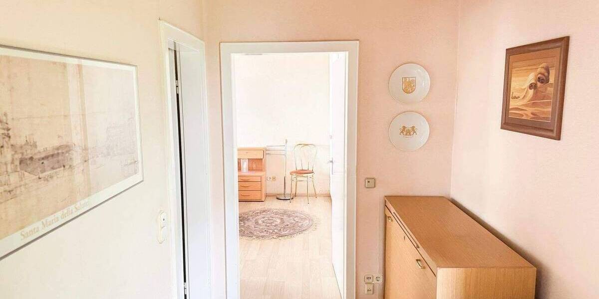 Etagenwohnung Kassel Wolfsanger/Hasenhecke - 3 Zimmer, 148 m&sup2;, 225.000&euro; | Angebot:26908868